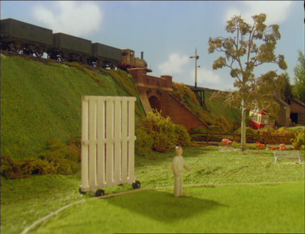 File:TrainStopsPlay17.png