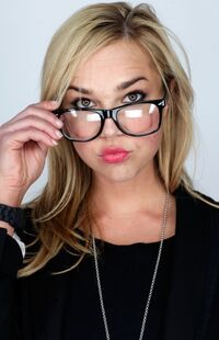 Arielle Kebbel 3