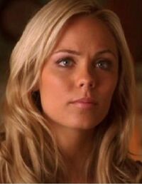 Laura Vandervoort 3