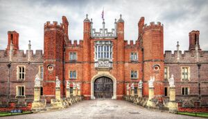Hampton-Court-with-the-Kings-Beasts