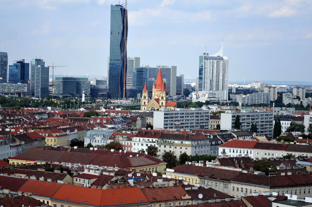 File:13-08-30-wien-by-RalfR-123-1-.jpg