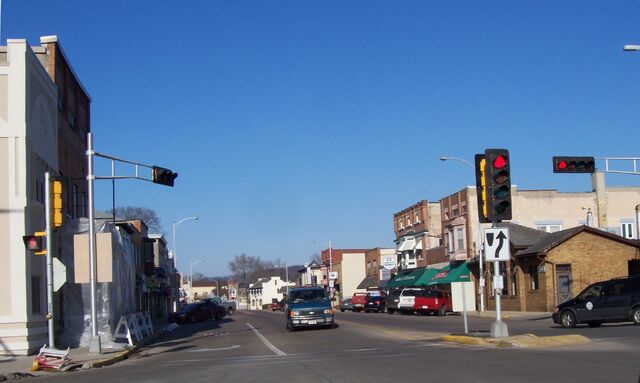 File:SaukCityWisconsinDowntownWIS78-1-.jpg