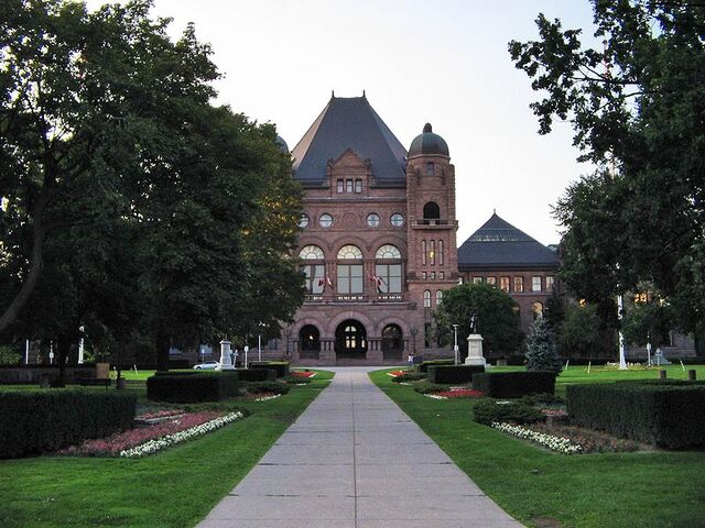File:Queenspark.jpg