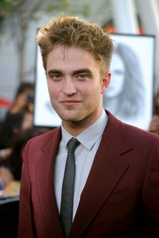 File:Kstewartfans-mq122444.jpg