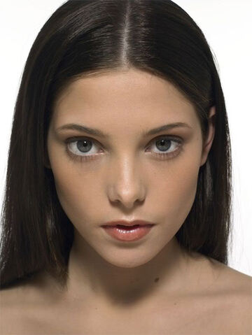 File:Ashley-greene-706.jpg