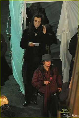 File:On-the-set-Breaking-Dawn-aro-of-the-volturi-22981284-495-740.jpg