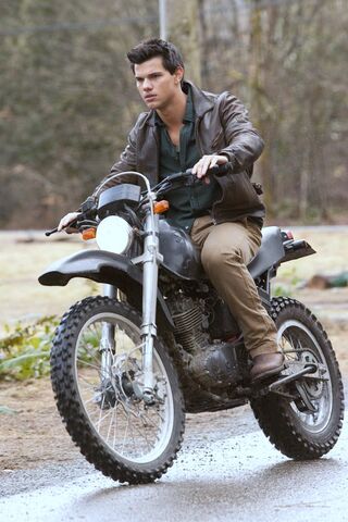 File:Breaking-dawn-stills-05022011-11.jpg