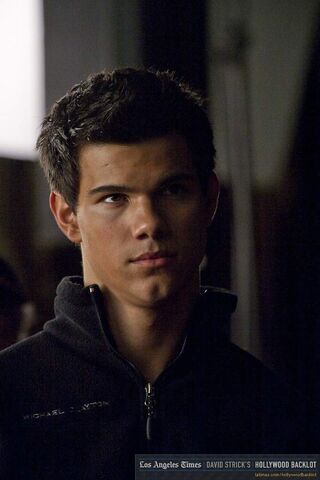 File:Taylor-Jacob-jacob-black-8293647-683-1024.jpg
