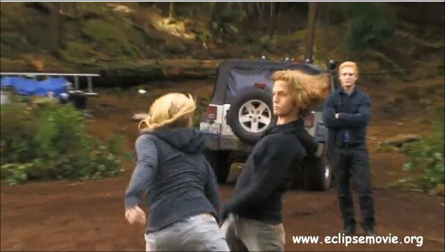File:Rosalie and Jasper fighting.jpg