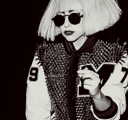 File:Mj gaga-loo.png