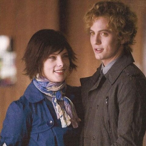 File:Alice&Jasper2.jpg