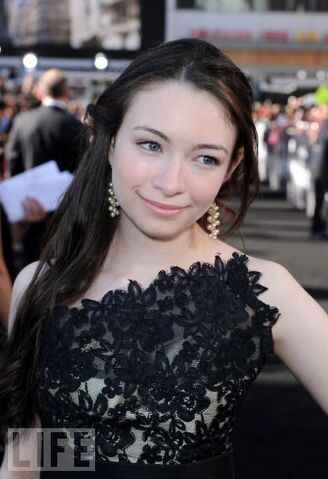 File:Jodelle-Ferland-Twilight-Saga-Eclipse-Los-Angeles-Premiere-bree-tanner-13335066-407-594.jpg