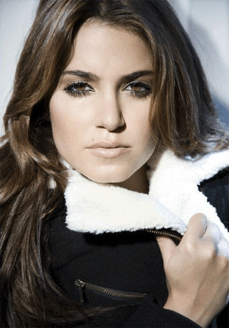 File:Nikki-reed-coat.gif