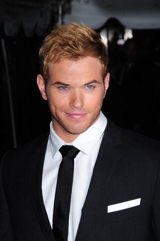 File:Kellan-lutz-2.jpg