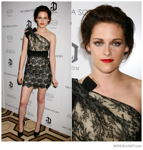 File:Kristen-stewart-valentino-resort-2011-one-shoulder-lace-dress-black-nude.jpg