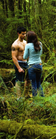 File:New-moon-movie-pictures-501.jpg