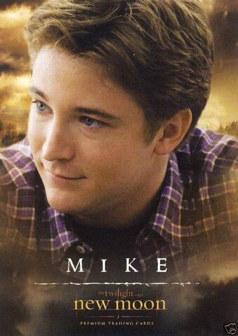 Fichier:Mike Newton.jpg