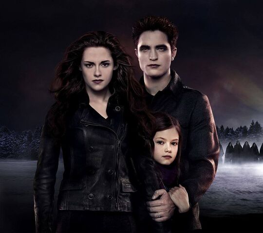 File:Bella edward renesme.jpg