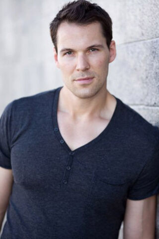 File:Daniel-cudmore-hottie 400x600.jpg