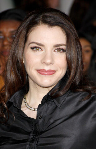 File:Stephenielapremiere.jpg
