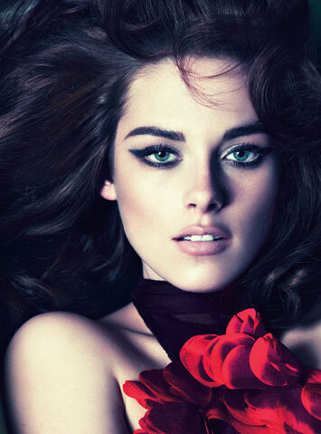 File:Cess-kristen-stewart-cover-story-01-l.jpeg