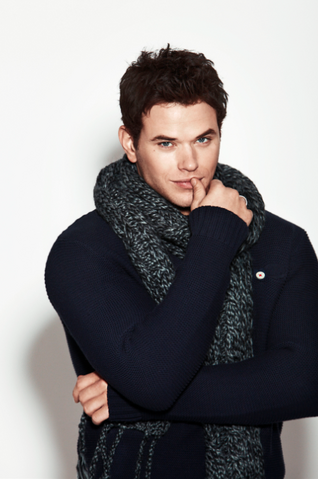 File:Kellan lutz-736.png