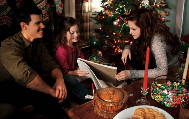 File:Jake, Nessie, Bella.png