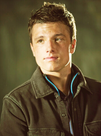 File:Josh-josh-hutcherson-32814318-500-675.jpg