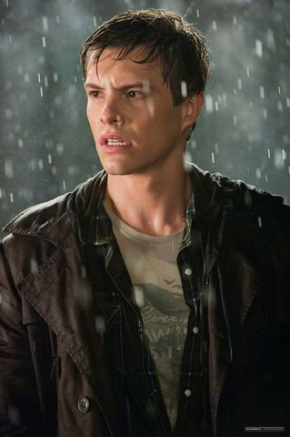 File:936full-xavier-samuel.jpg