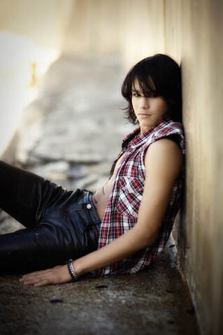 File:New-photoshoot-of-Boo-Boo-Stewart-Eclipse-s-Seth-Clearwater-twilight-series-7896580-333-500.jpg