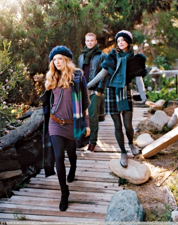 File:Rachelle and co..jpg