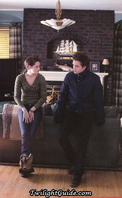 File:Bella-edward-couch.jpg