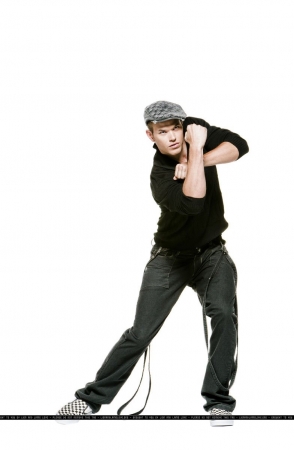File:Kellan Lutz 38.jpg
