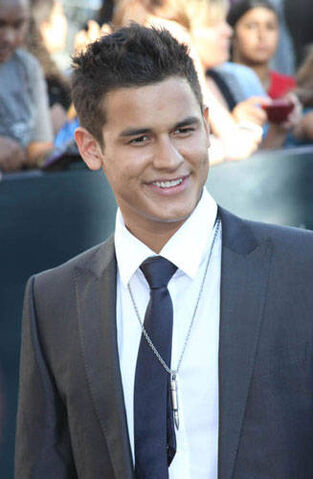 File:Bronson Pelletier 10.jpg