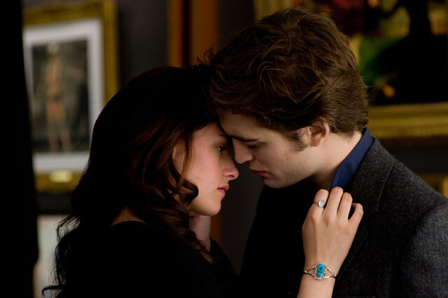 File:New moon19.jpg