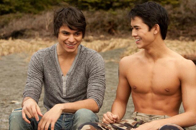 File:New-Stills-Breaking-Dawn-twilight-series-27009699-960-640.jpg