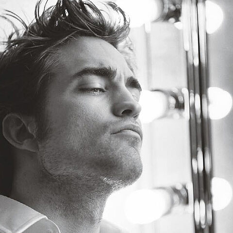 File:Robert Pattinson 8.jpg