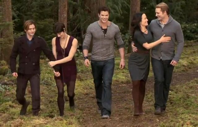 File:BD-Part-2-twilight-series-32844732-720-462.jpg