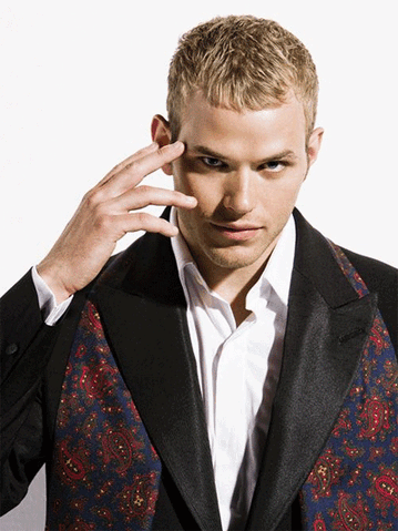 File:-kellanluntzphotomagazinecover.gif