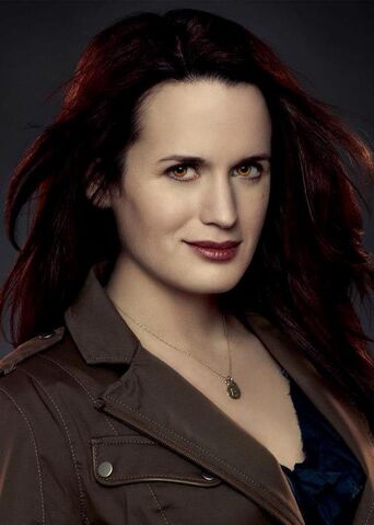 File:Esme-484606 429620203747878 1896270186 n-1.jpg