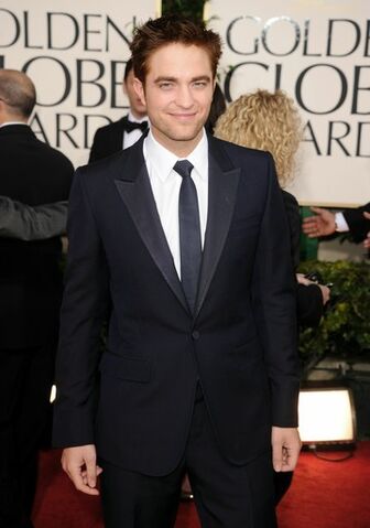 File:Pattinson globes.jpg