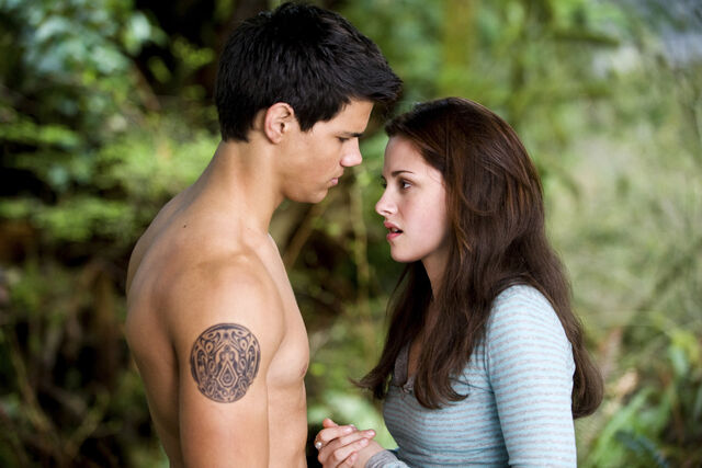 File:Bellaandjacobnewmoon.jpg