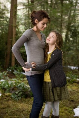 File:BellaandRenesmee1600x900.jpg