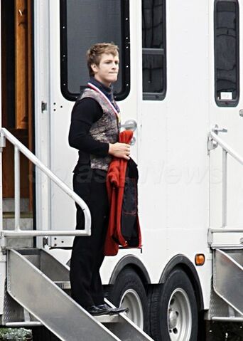 File:Charlie-bewley-20091027-544091.jpg