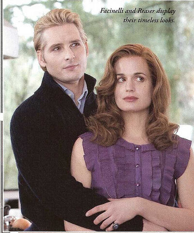 File:CarlisleandEsmeEmbrace.jpg