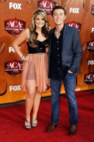 File:Lauren-Alaina-Scotty-McCreery-2011-American-Country-Awards-PHOTOS.jpg