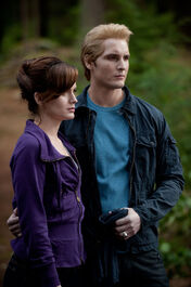 Eclipse-Movie-Still-esme-and-carlisle-cullen-12817068-1000-1503.jpg