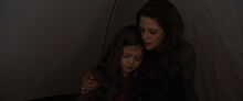 Breaking-dawn2-movie-screencaps.com-8326-0.jpg