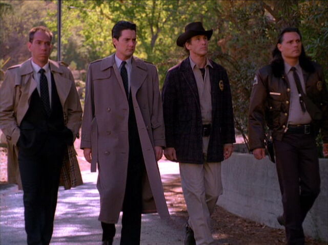 File:WalkingAndTalking.jpg