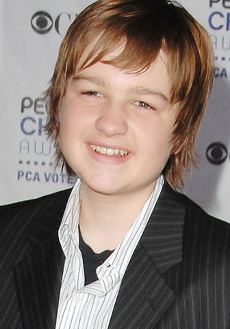Datei:Angus-t-jones-picture.jpg